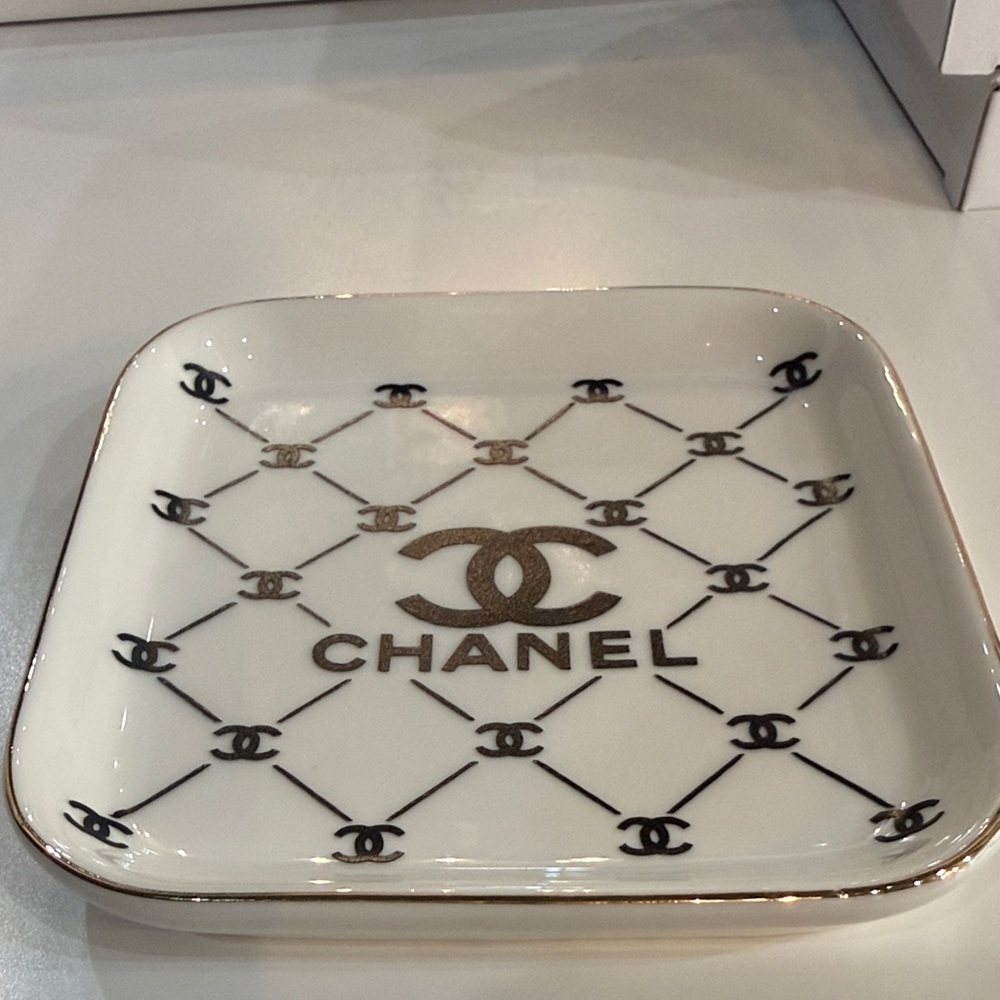 CHANEL Cream and Black Logo Porcelain Accent Tray - Picture 2 of 2